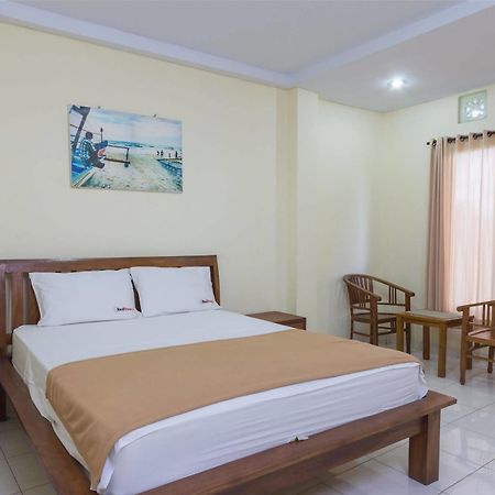 Reddoorz @ Petitenget Street Seminyak  Ngoại thất bức ảnh